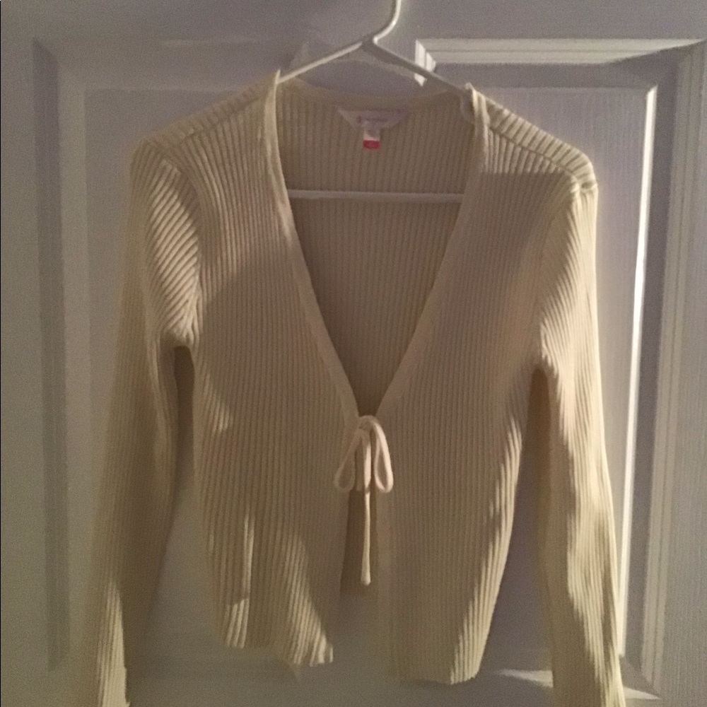 Cute tie top
